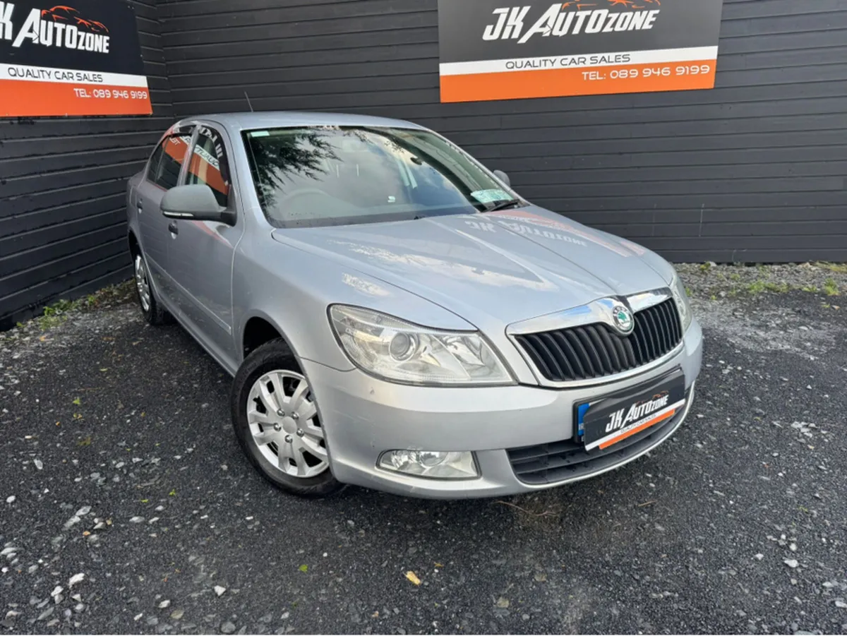 Skoda Octavia ACTIVE 1.2 TSI 105HP DSG 4 4DR AUTO - Image 1