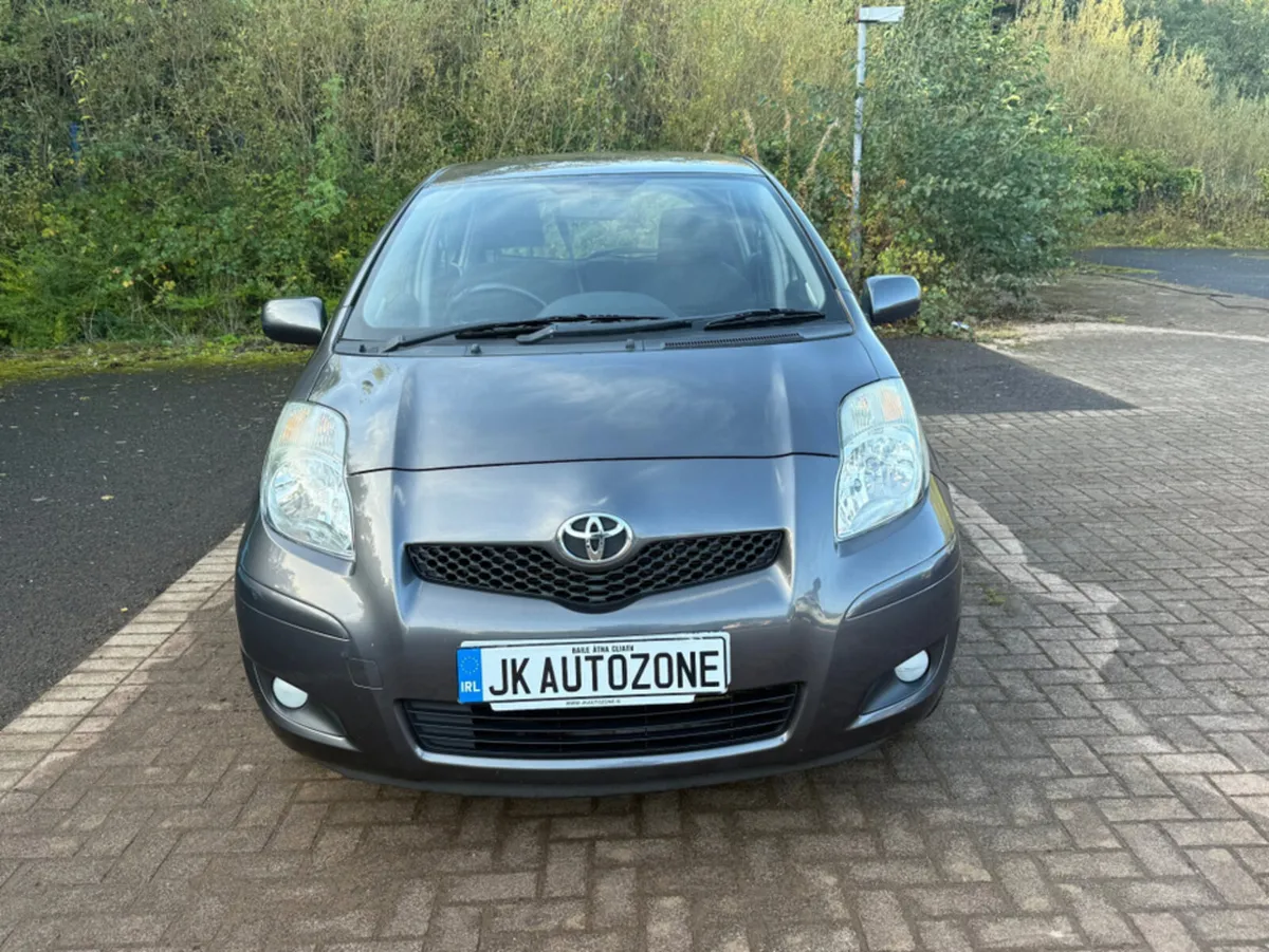 Toyota Yaris 1.0 TR VVT-I - Image 2