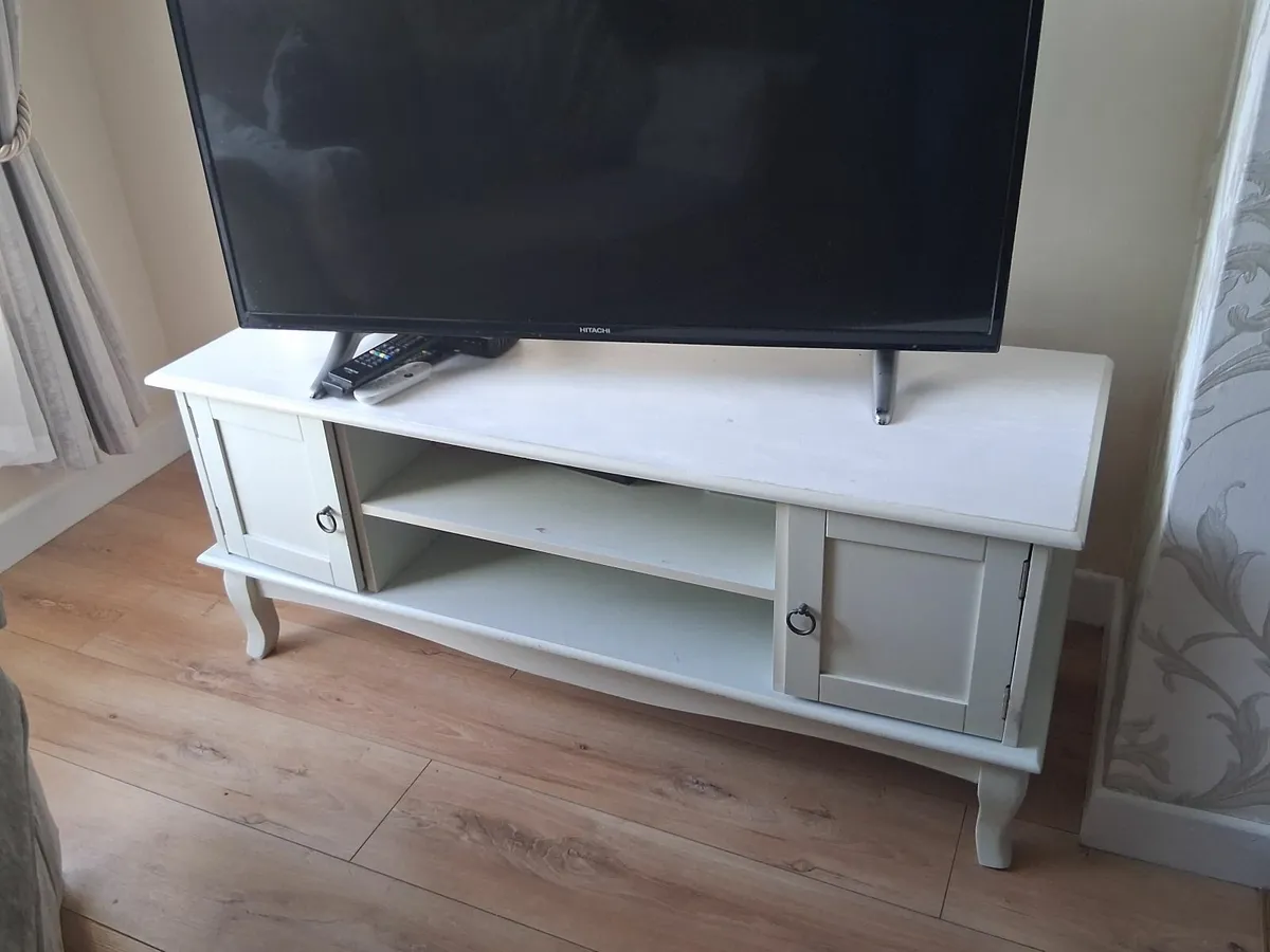 Tv unit