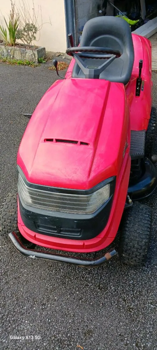 Castel Ride on mower - Image 4