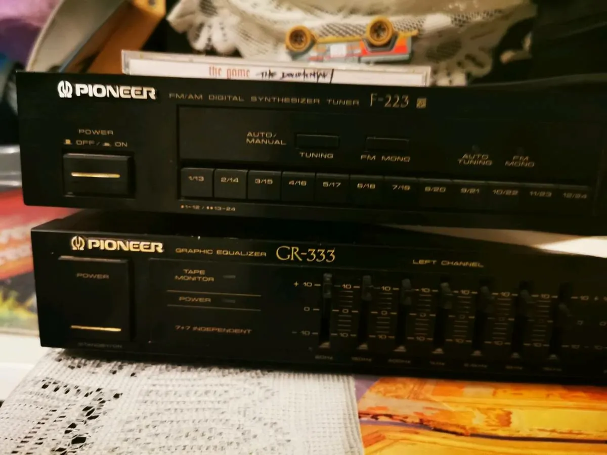 Pioneer Graphic Equaliser + Tuner - Image 1