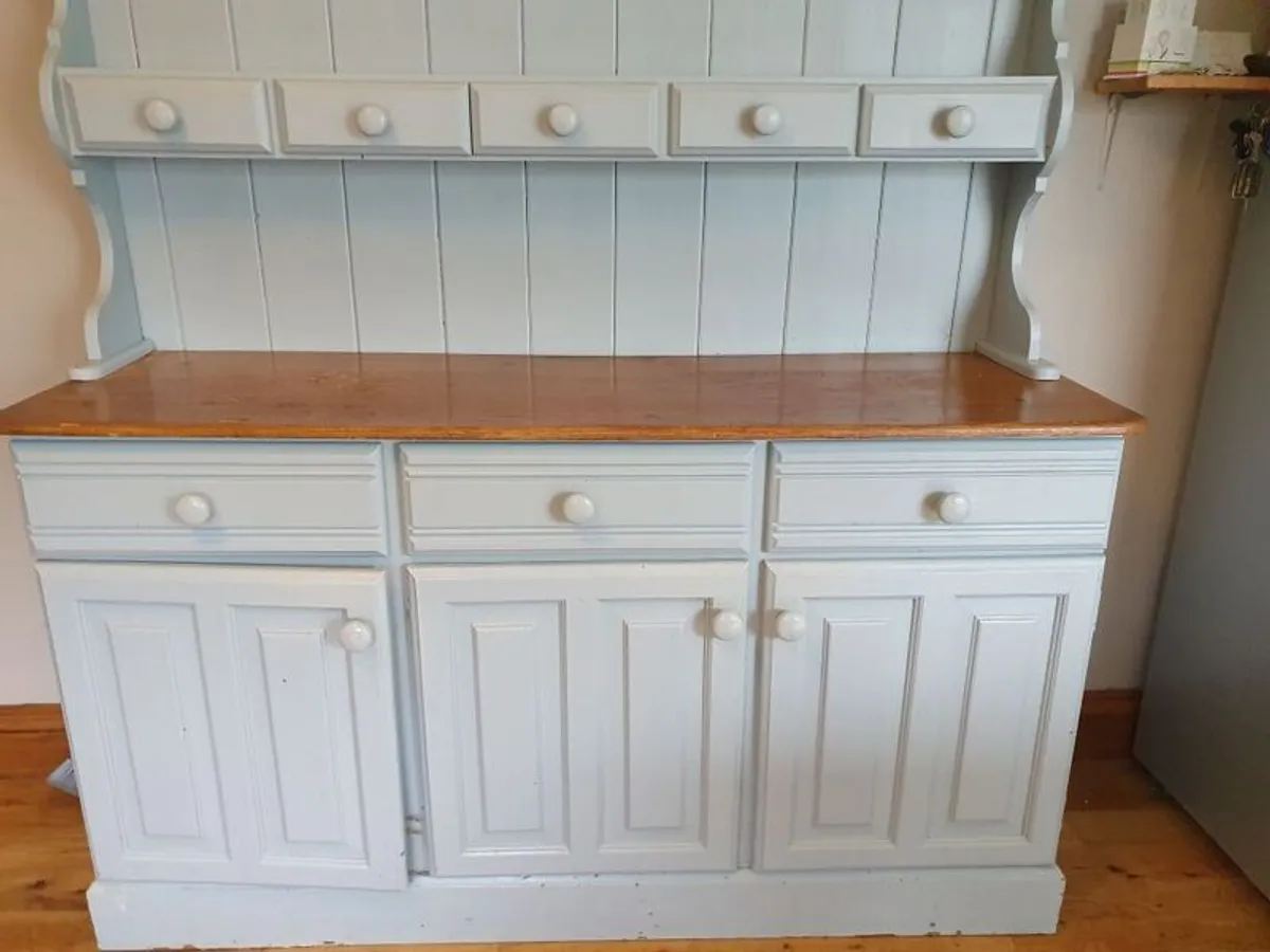 Dresser - Image 1