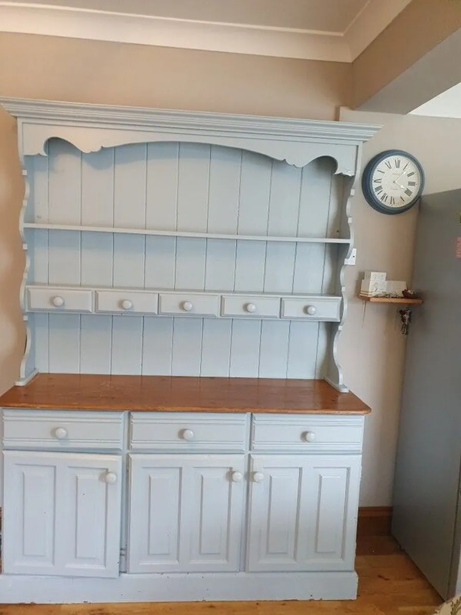 Dresser - Image 2