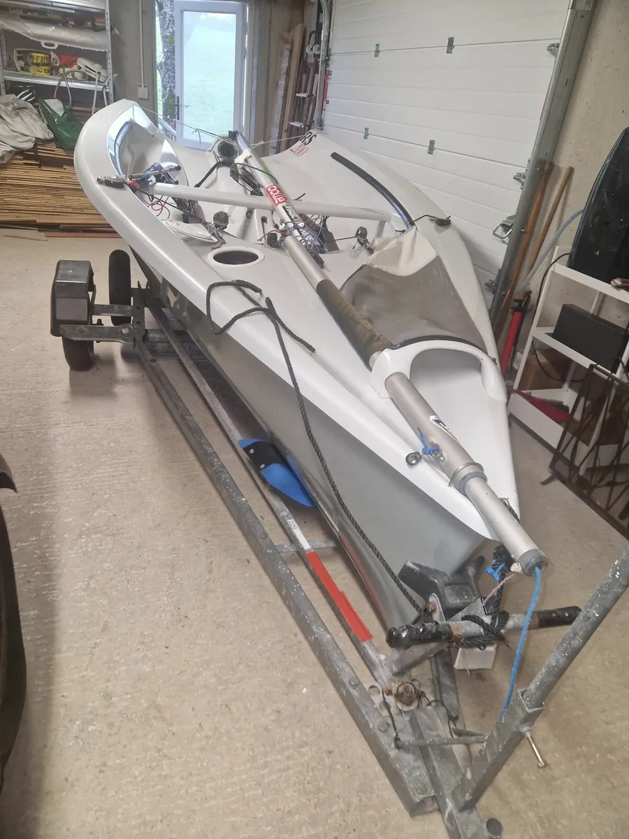 RS200 sailing Dinghy - Image 2