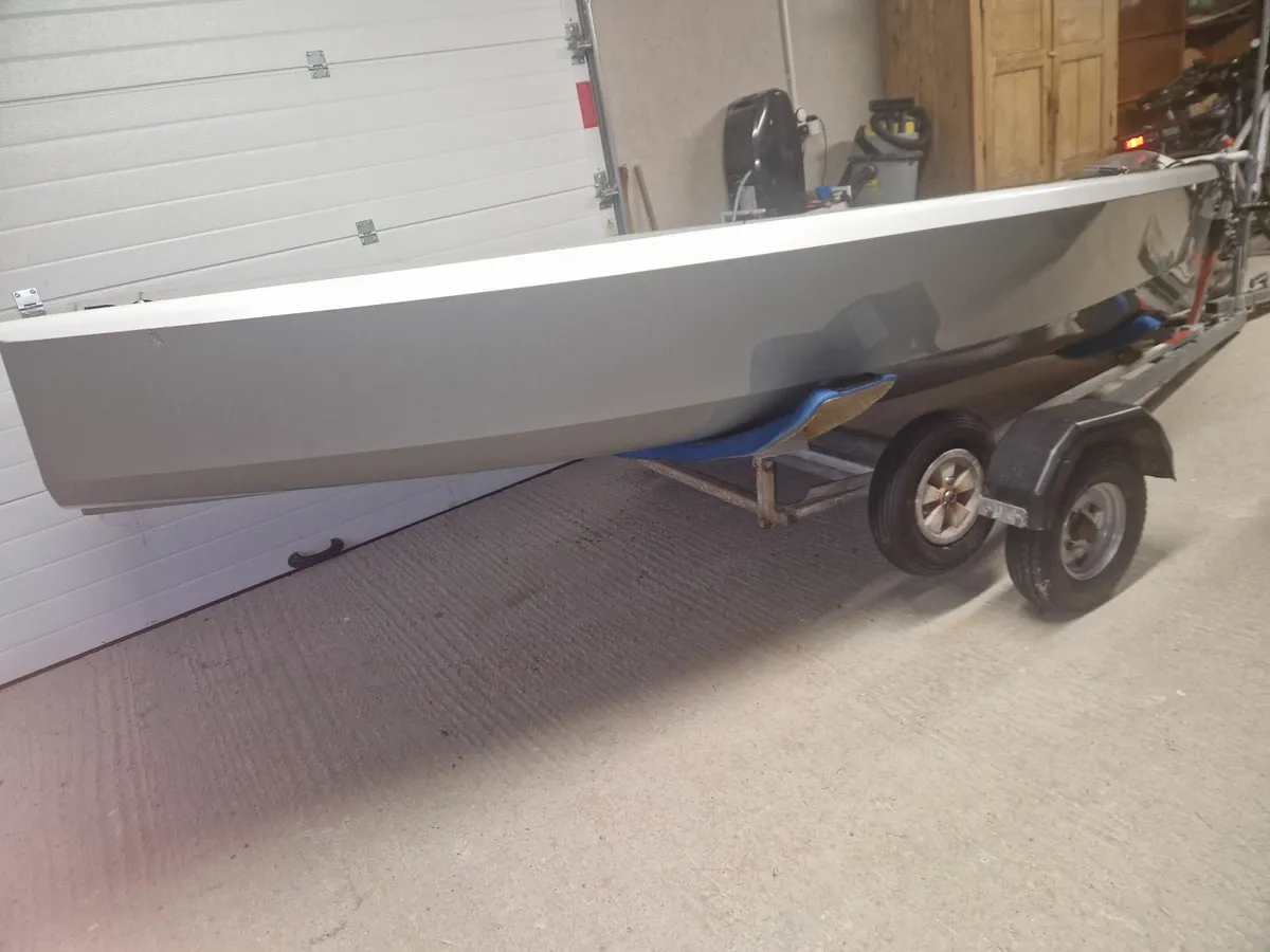 RS200 sailing Dinghy - Image 3