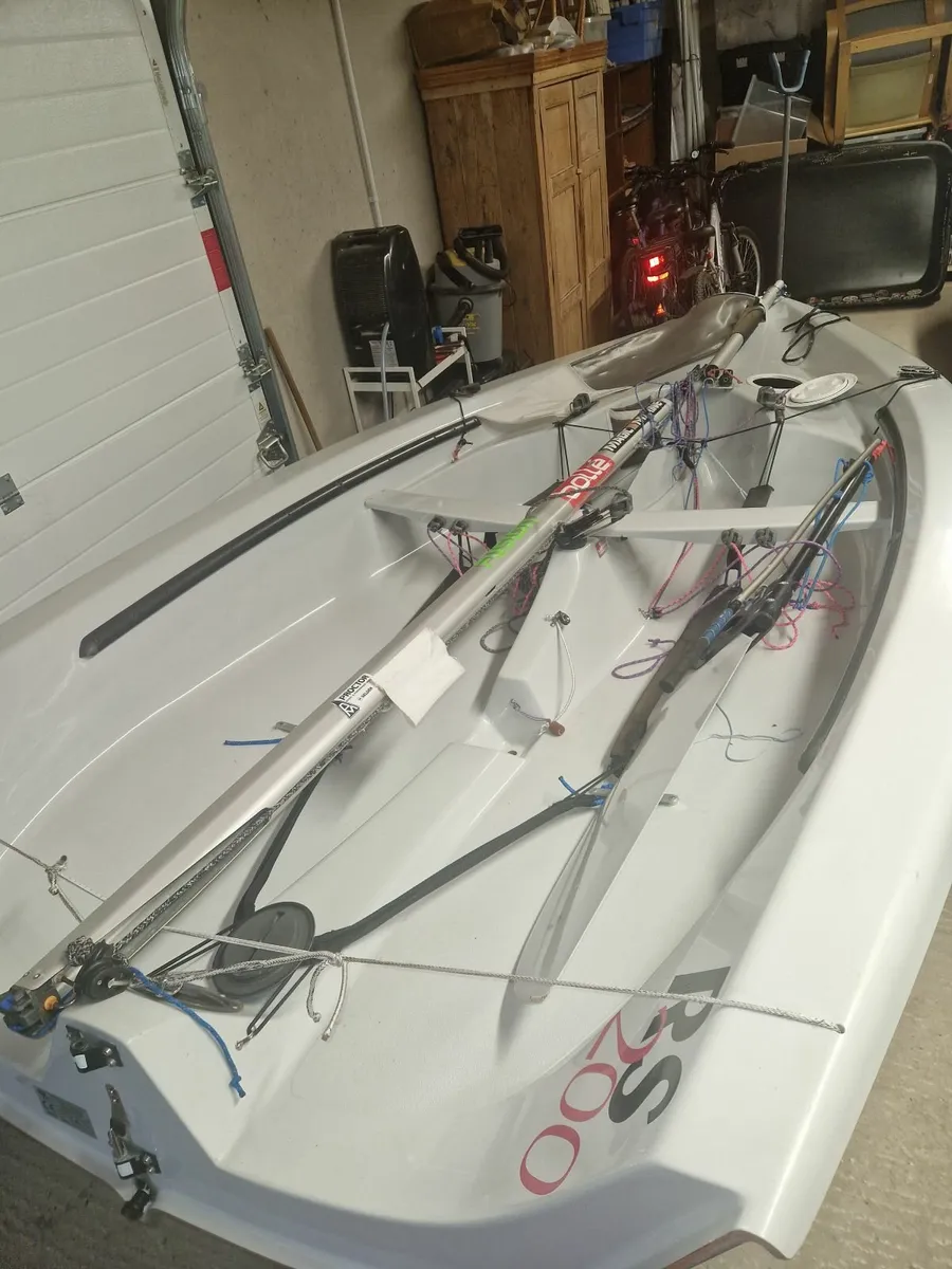 RS200 sailing Dinghy - Image 4