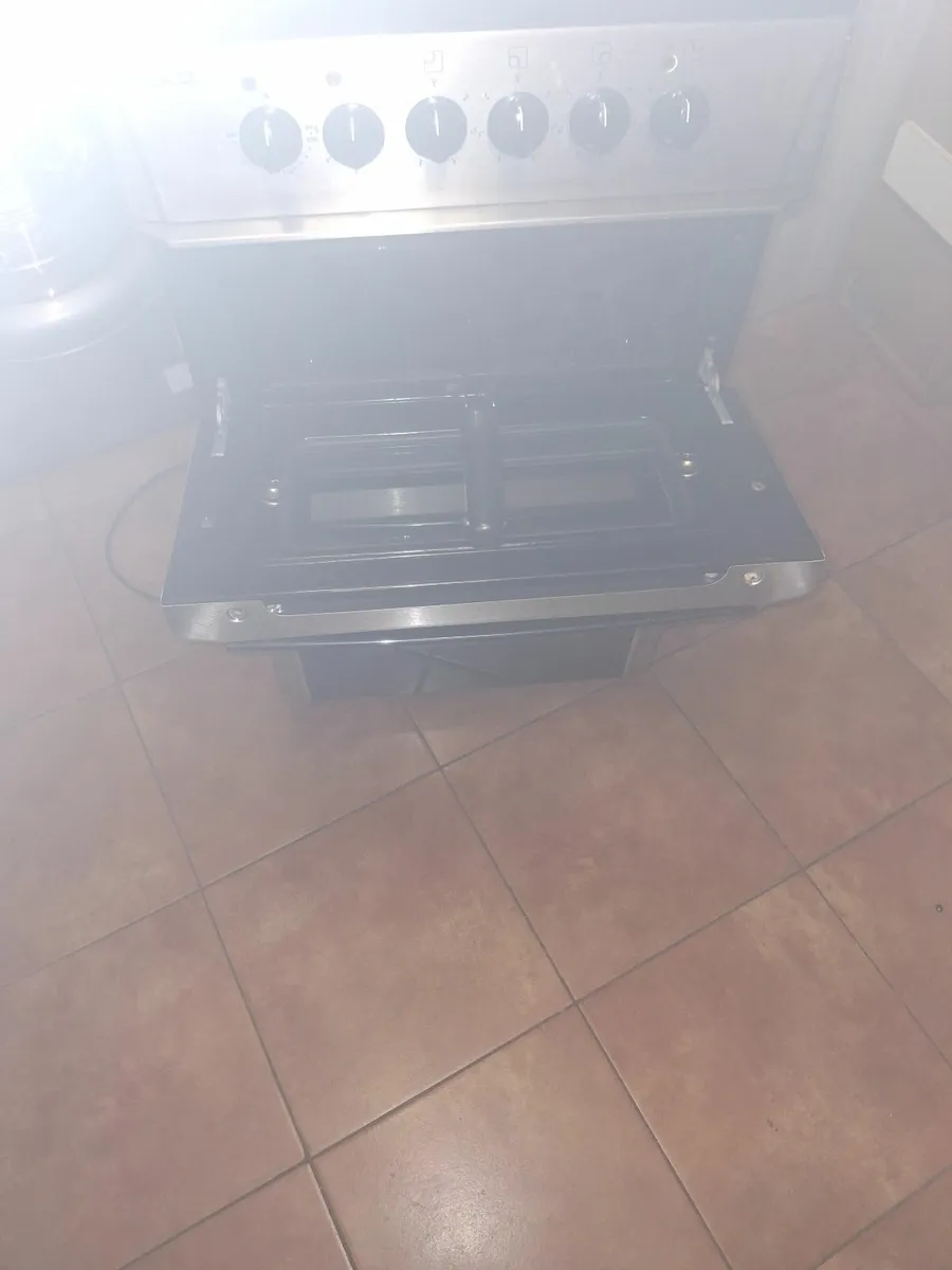 Electric cooker €100.00 - Image 1