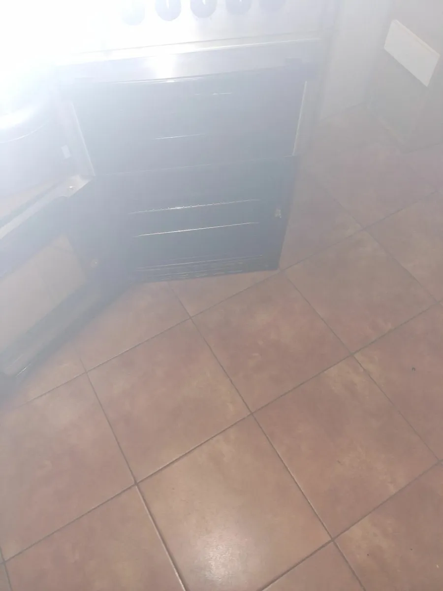 Electric cooker €100.00 - Image 2