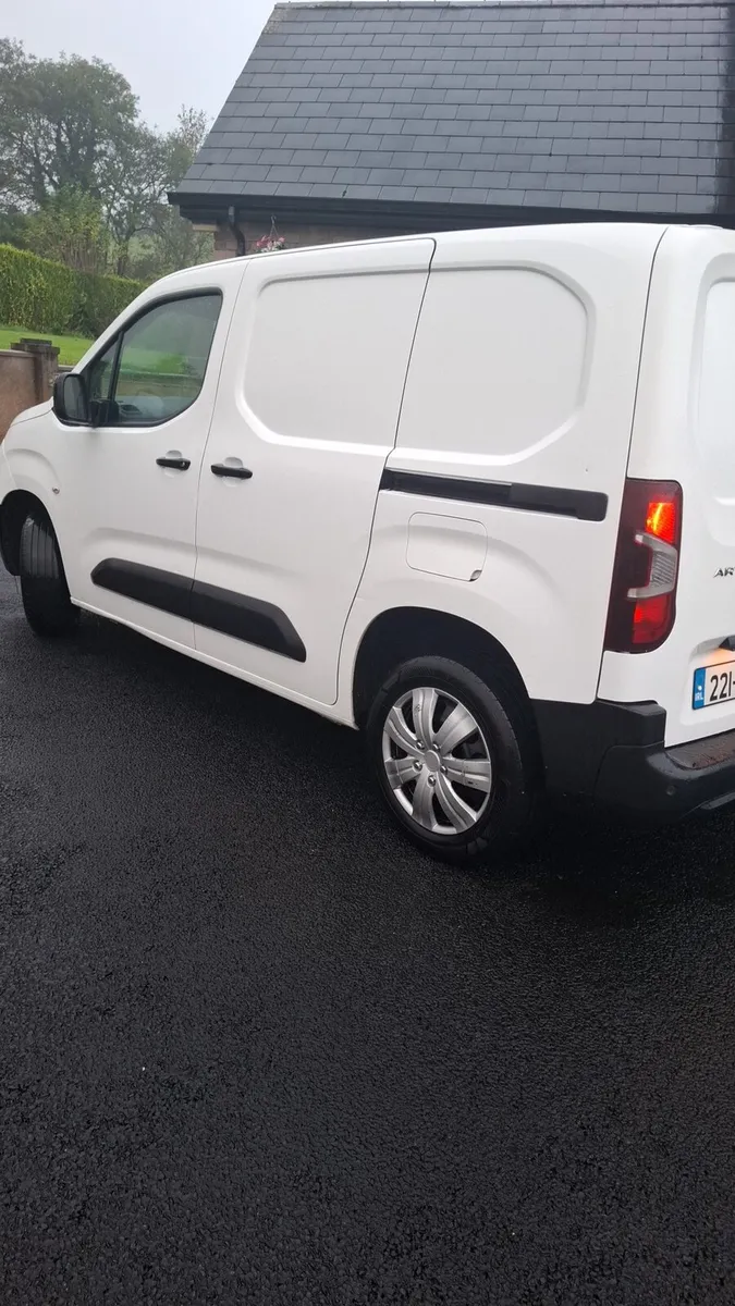 Peugeot partner NO VAT - Image 4