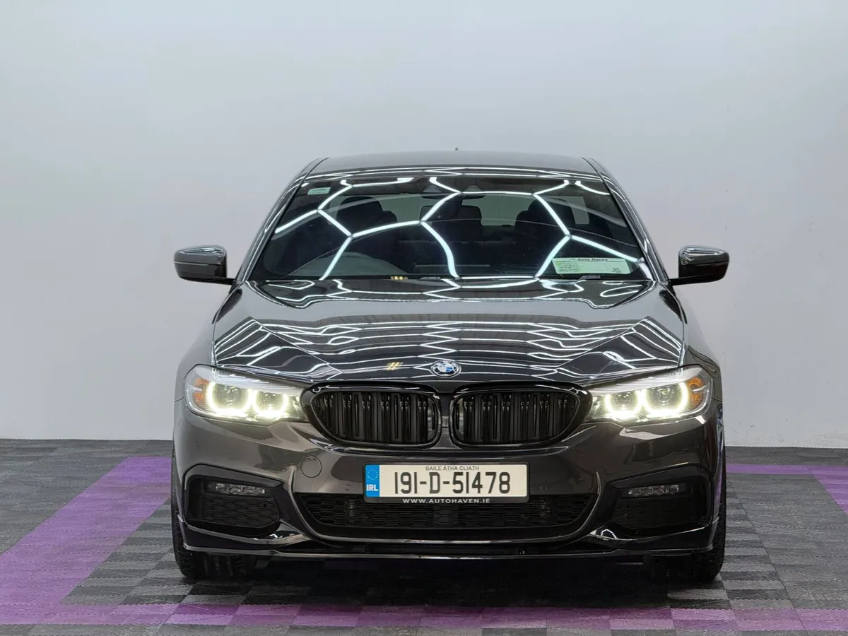 2019 BMW 5-Series 530E M Sport - Image 2