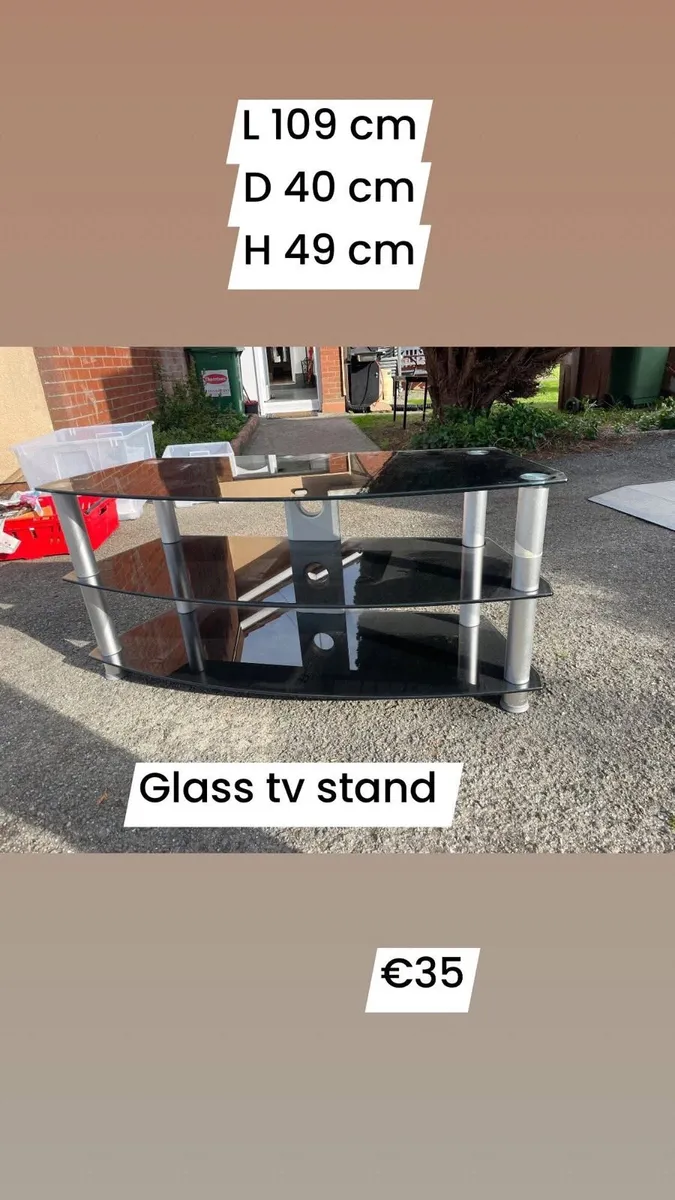 Glass tv unit - Image 1