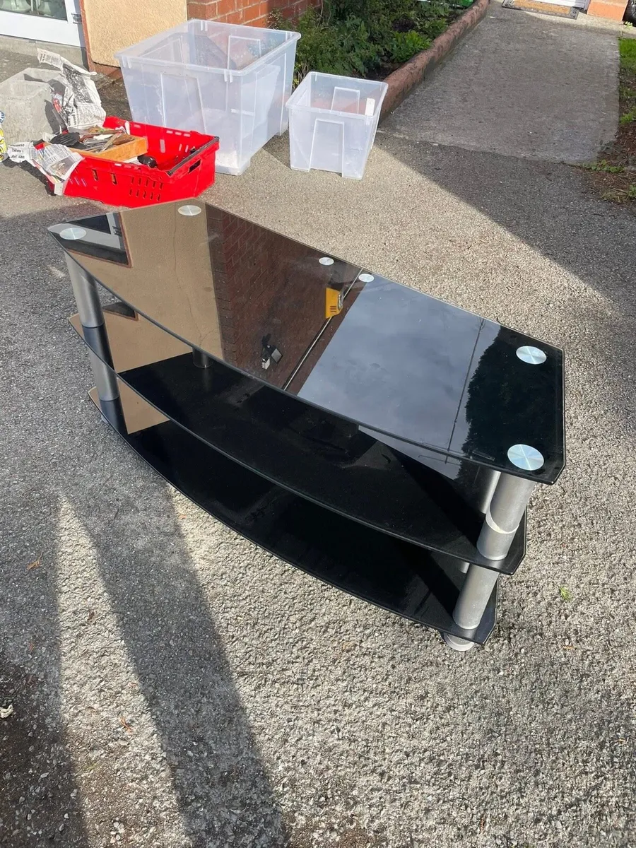 Glass tv unit - Image 2