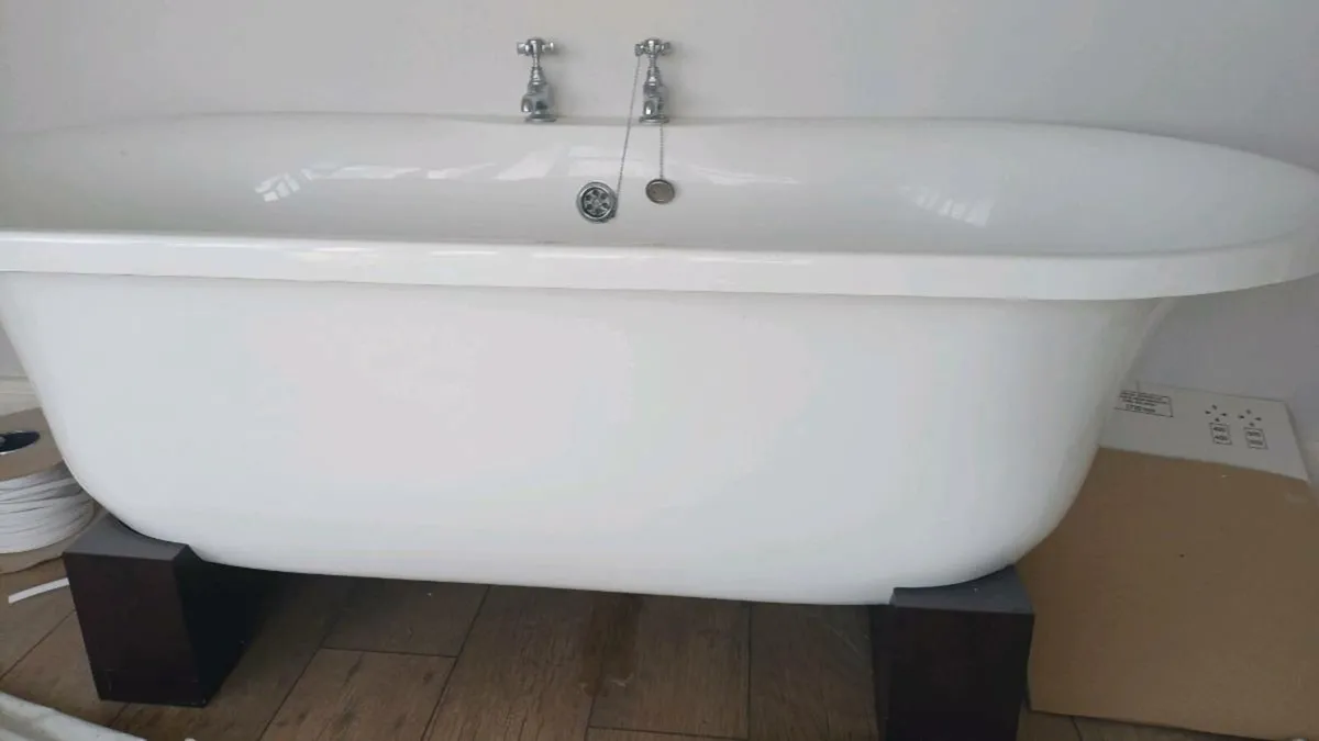 Bath - Image 2