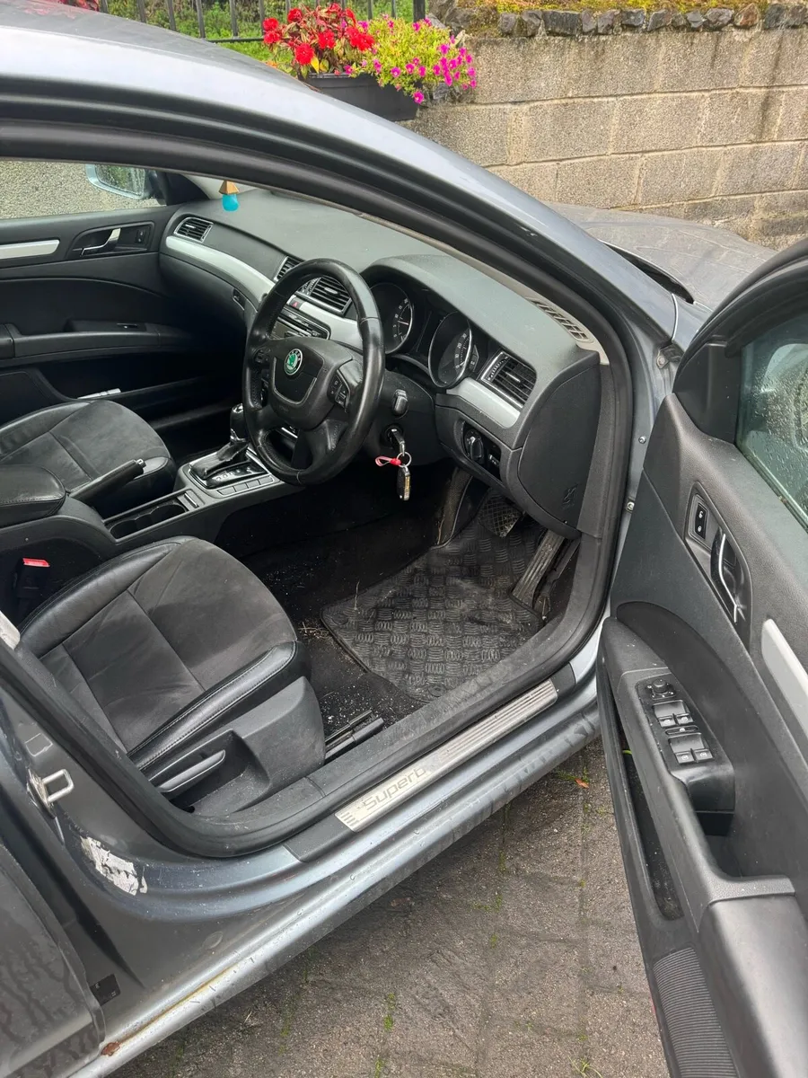 Skoda Superb - Image 4