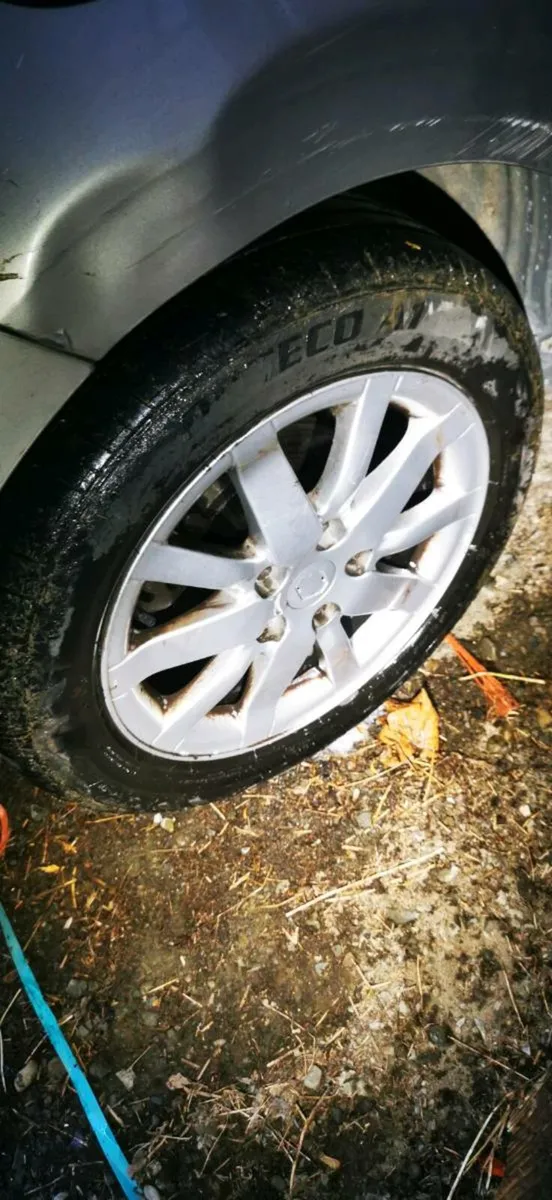 4 alloy wheels. On perfect tyres - Image 4