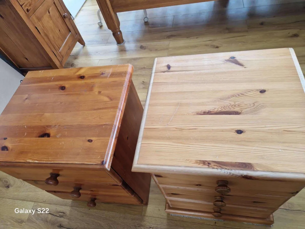 2 pine bedside tables - Image 2