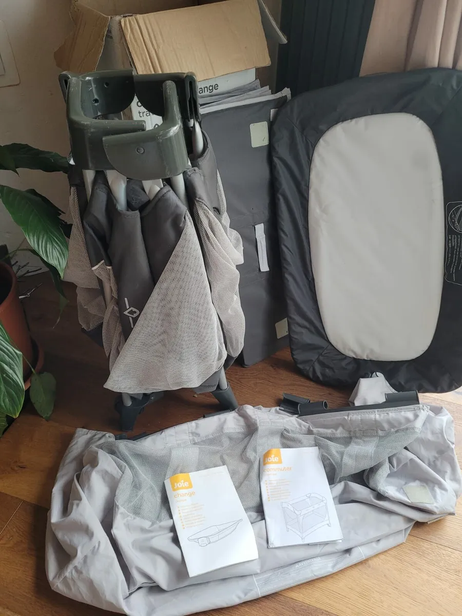 Joie travel cot - Image 2