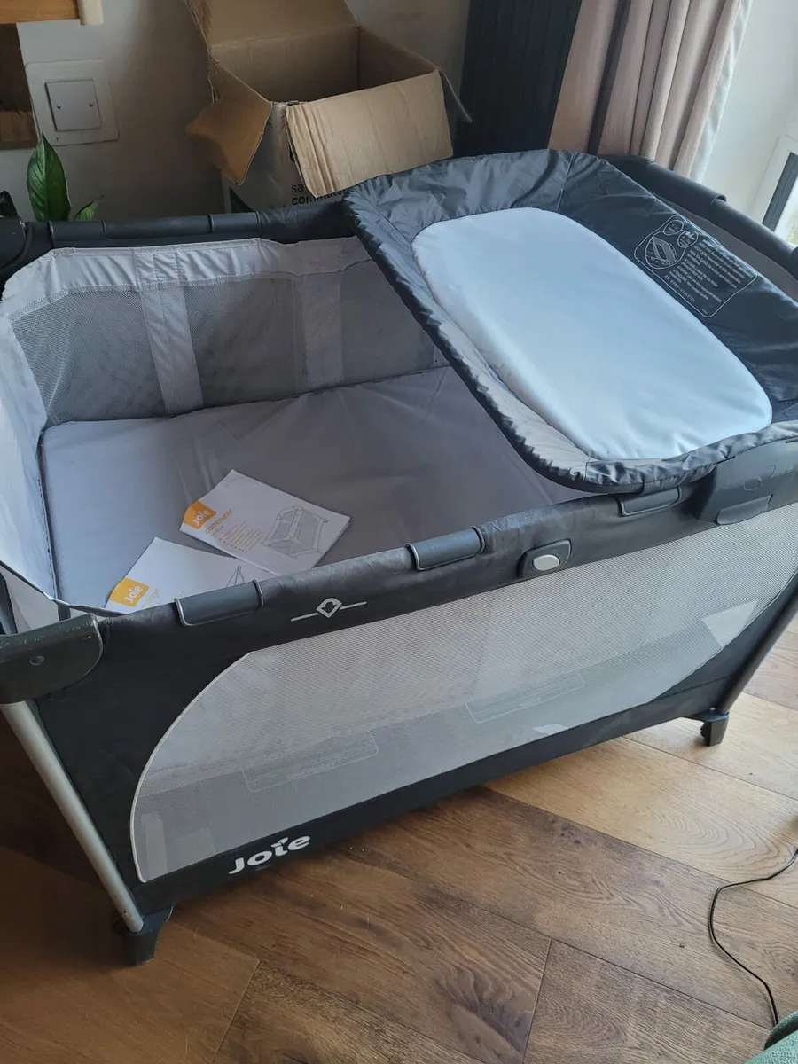 Joie travel cot - Image 1