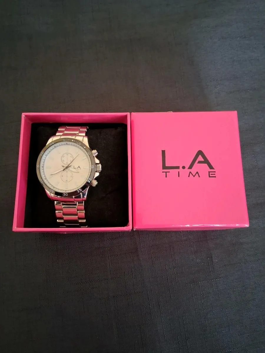 Men's Bracelet Strap Watch - Image 1