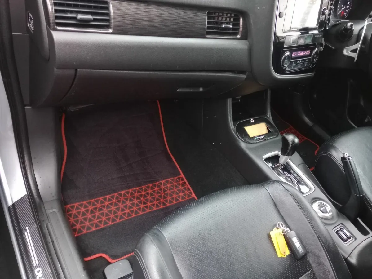 Mitsubishi Outlander 2016 - Image 4