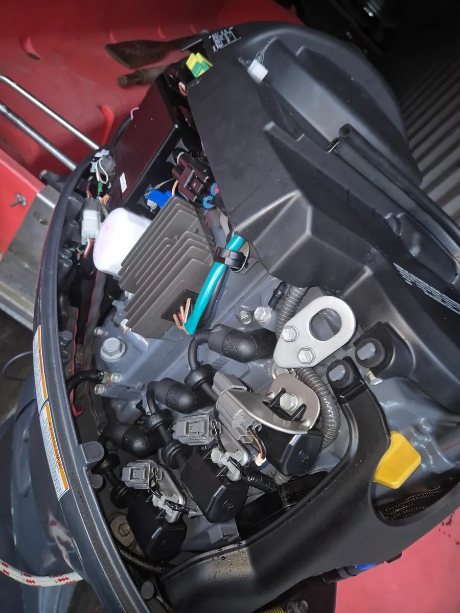 Whaly 435 + Yamaha 40hp 4-stroke (2022) - Image 4