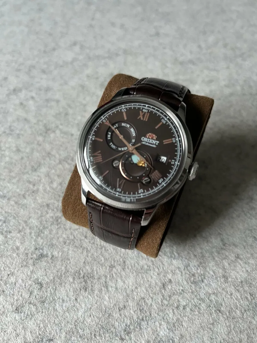 Orient Sun & Moon - Image 1