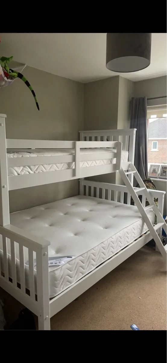 Triple bunk bed - Image 2