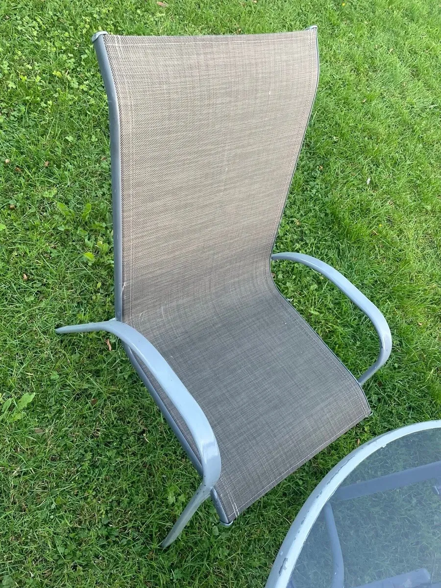 Garden furniture set table and 4 chairs - Image 4