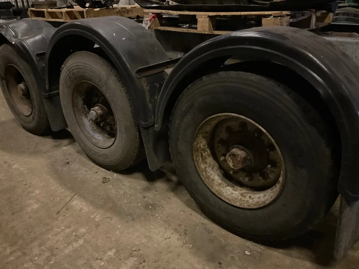 Trailer axle assembly - Image 4