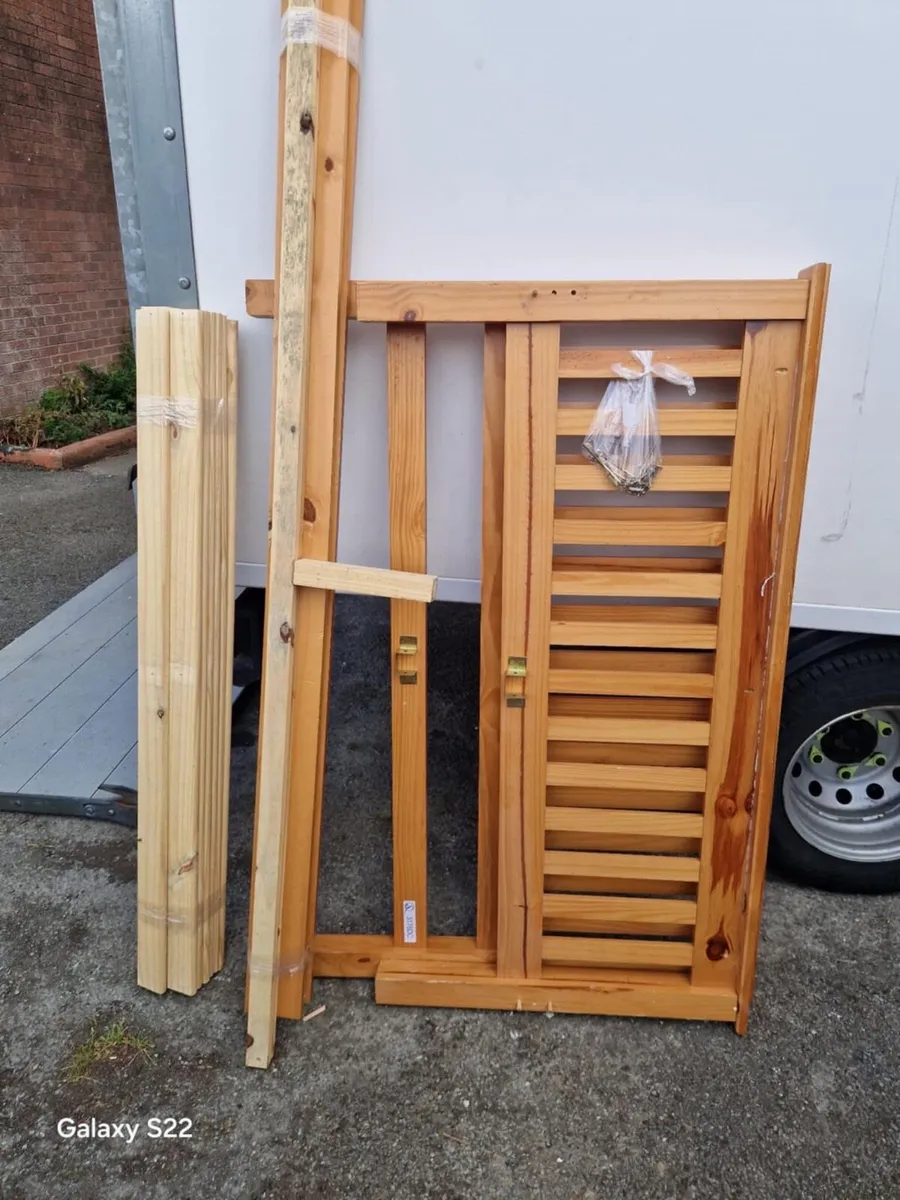 4,6 ft double bed frame - Image 3