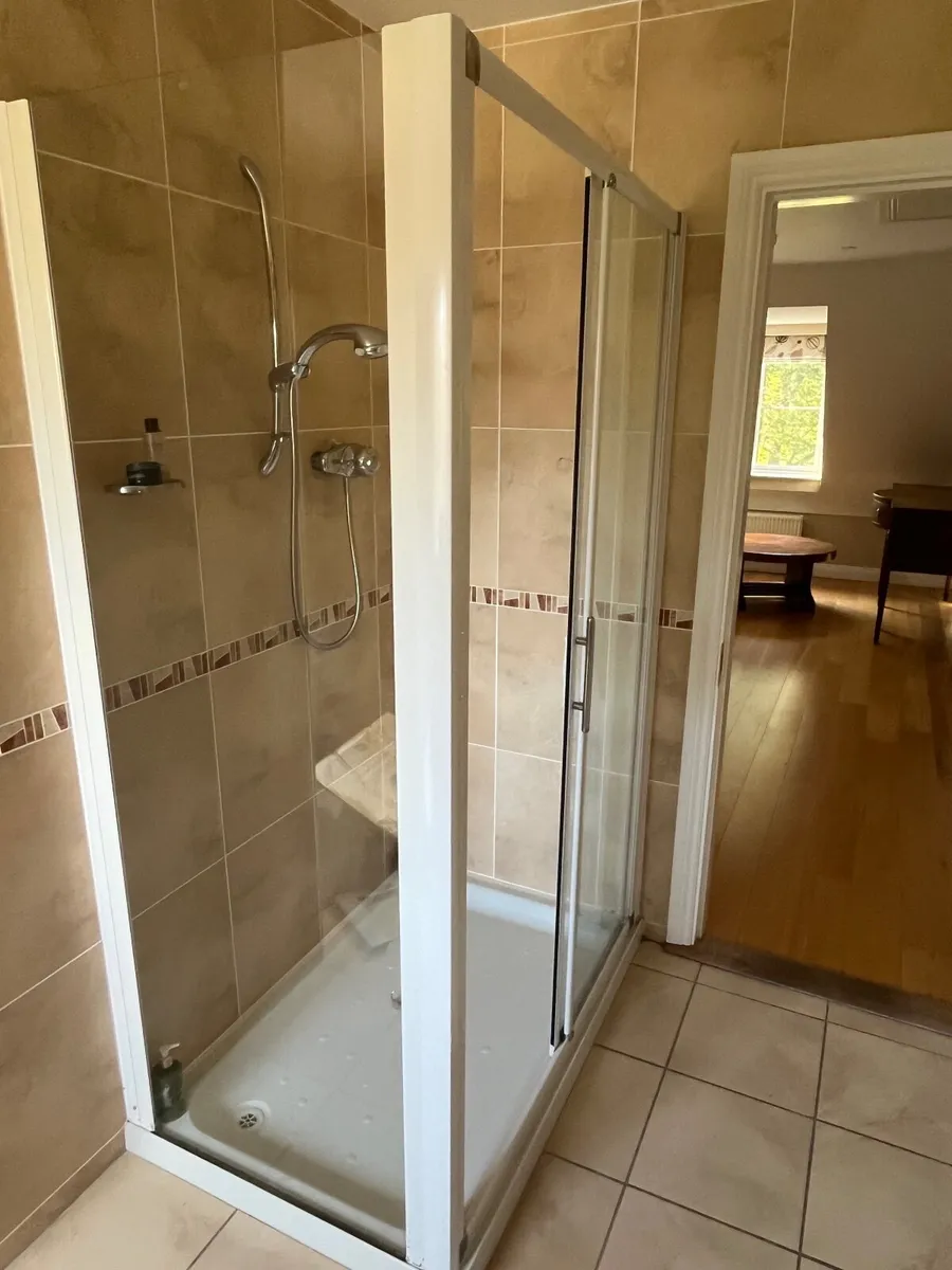 Bathroom ware - Image 2