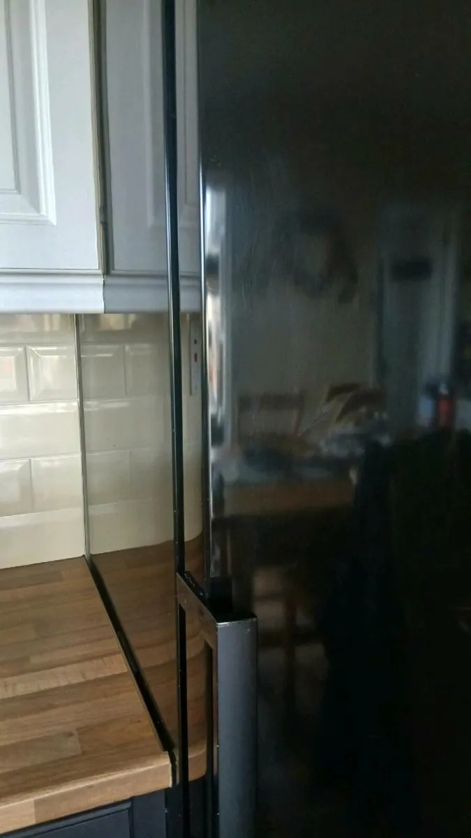 Fridge freezer - Image 2