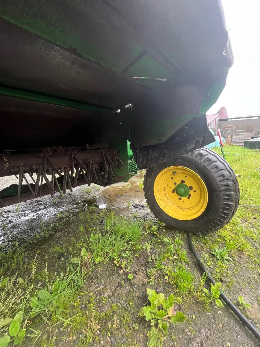 JD 1355 mower - Image 2