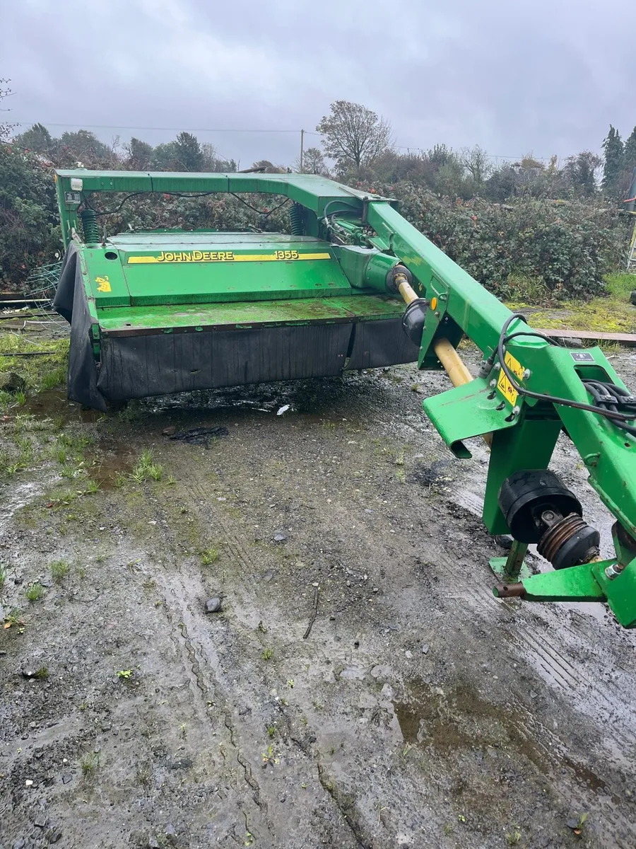 JD 1355 mower - Image 1