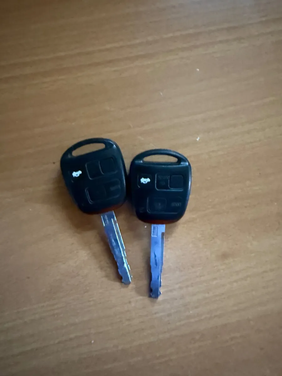 Cars - Image 2
