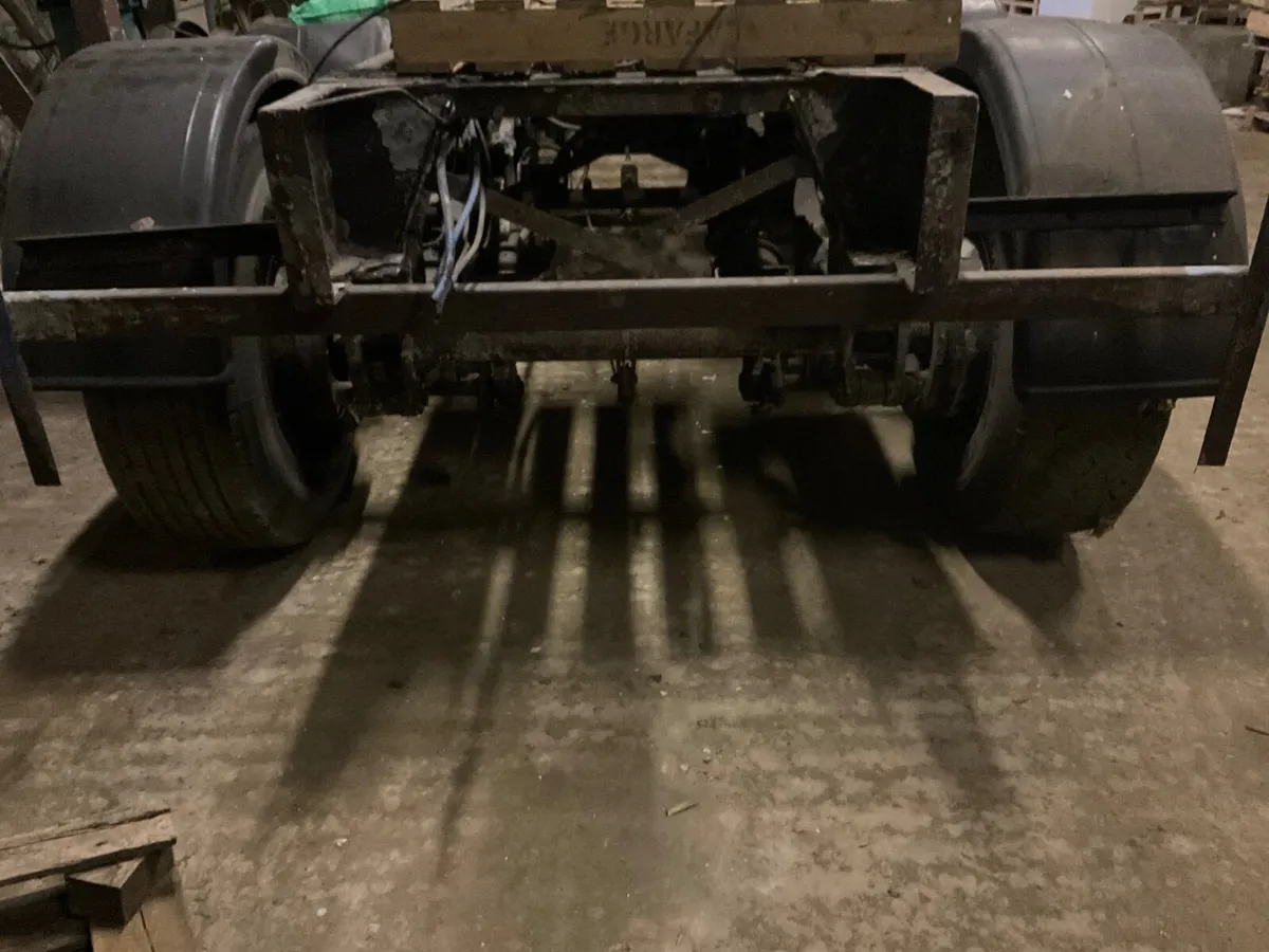 Trailer axle assembly - Image 2
