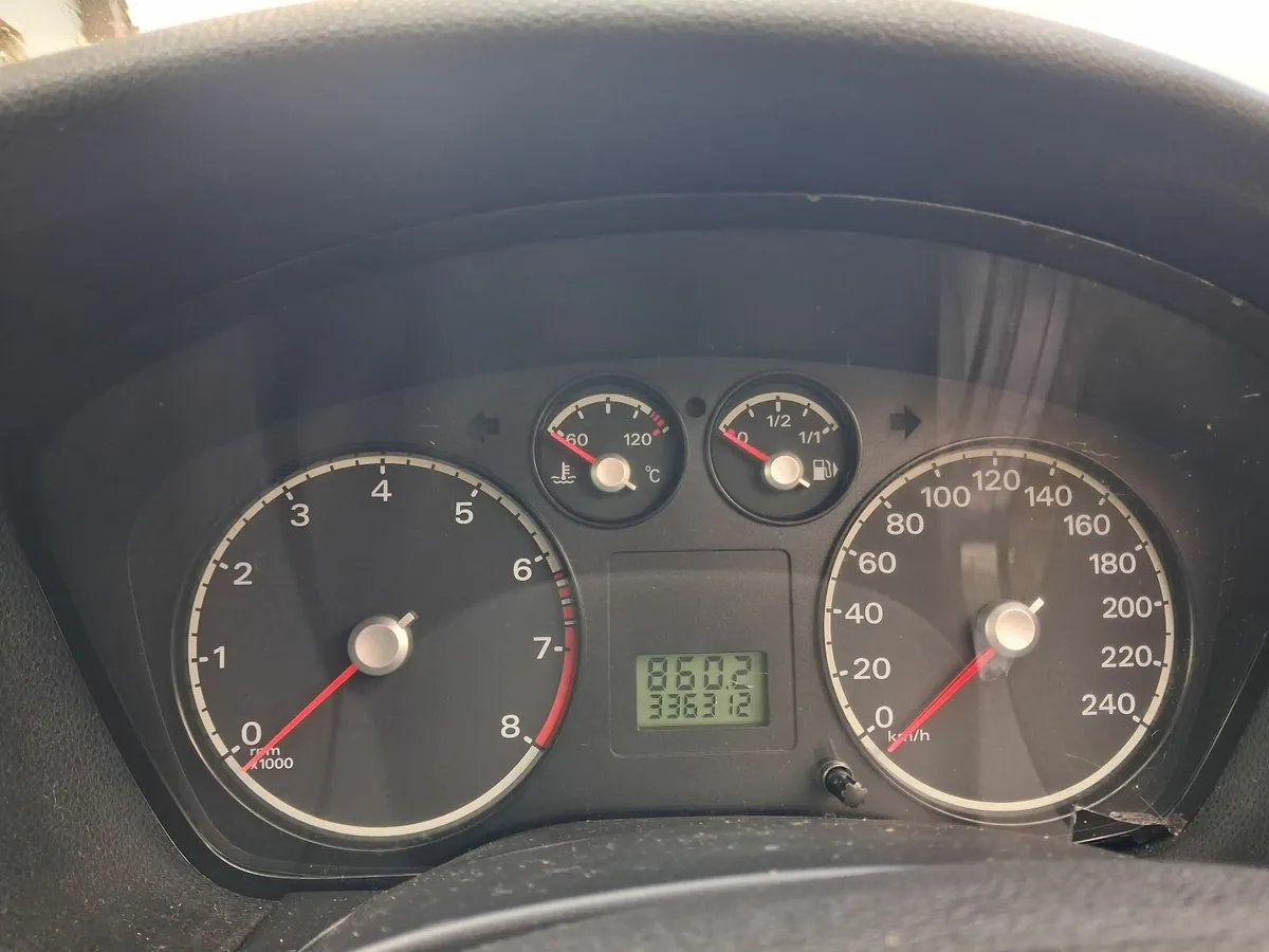 Car - Image 2