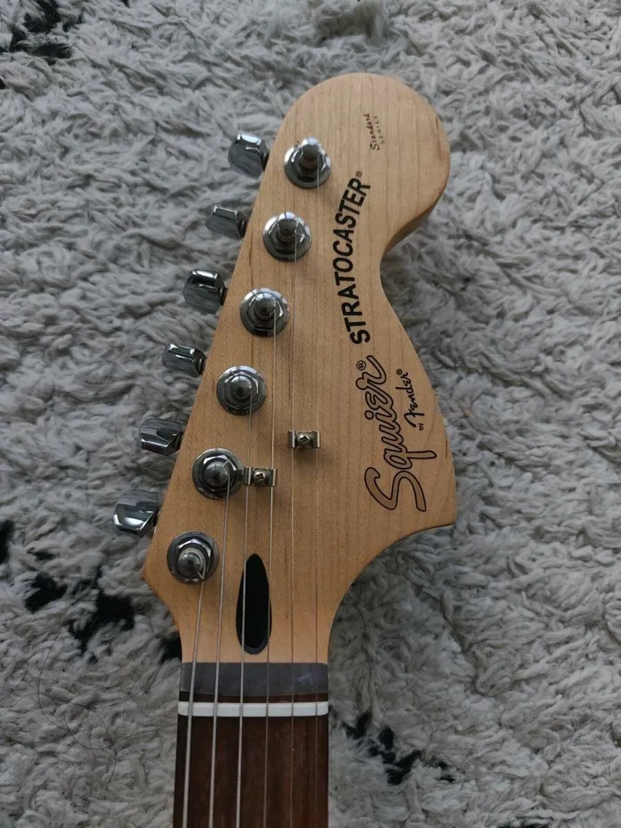 Fender squire standard series - Image 2