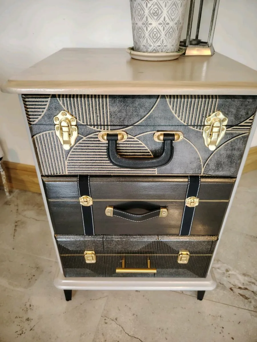 Locker / side tank le - Image 2