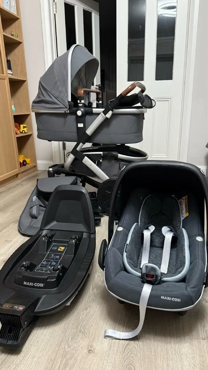Joolz stroller and car seater - Image 1