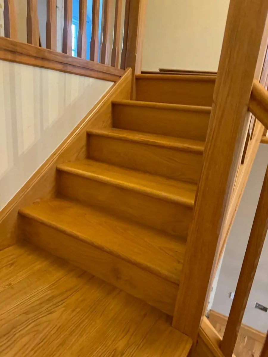 Solid oak stairs - Image 2