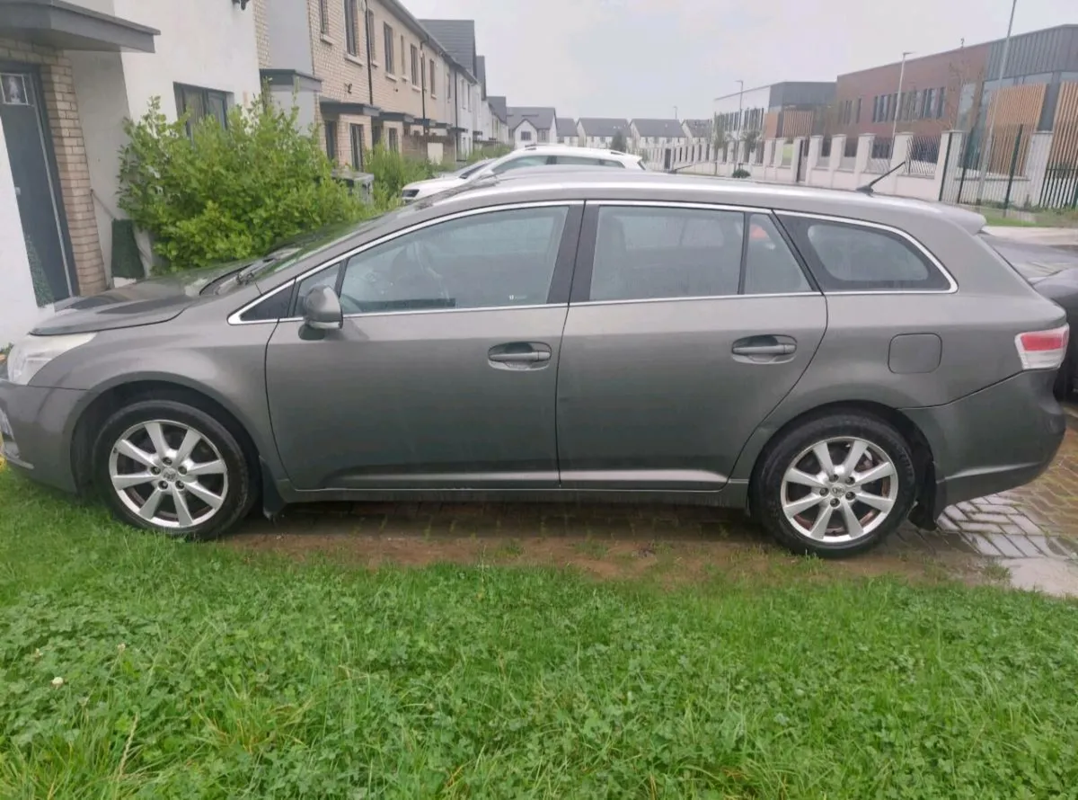 2011 Toyota Avensis €2000 - Image 1