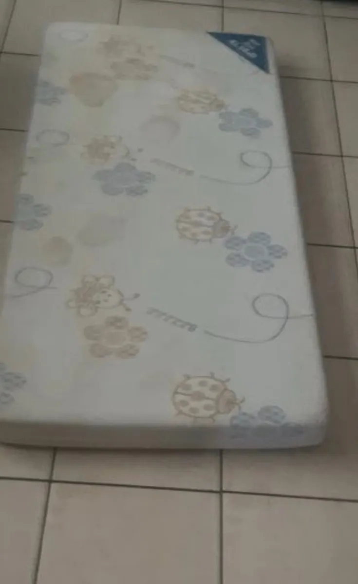Baby bed - Image 2