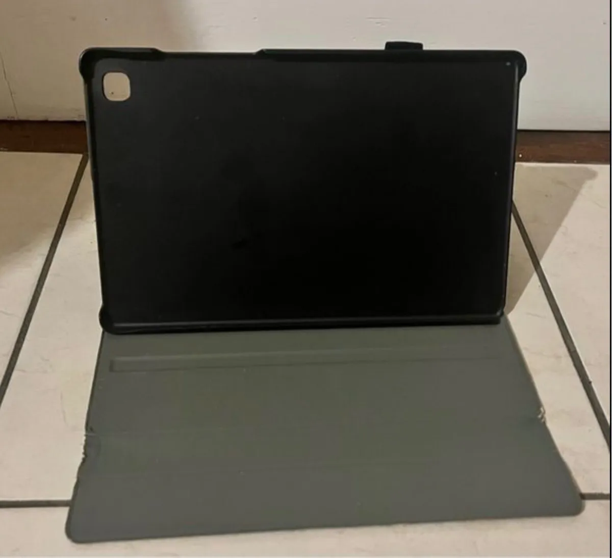 Samsung Galaxy tab A7 cover case Gold - Image 1