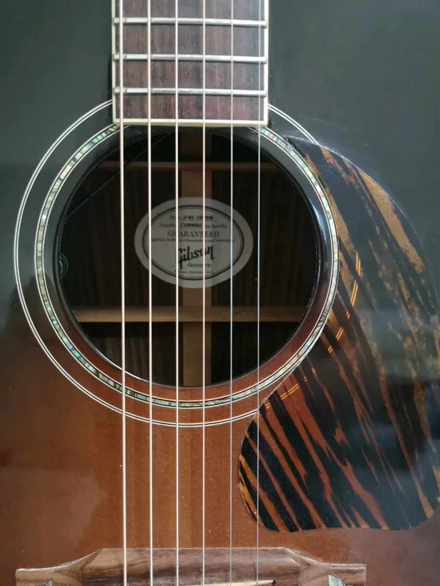 Gibson J45 Custom - Image 4