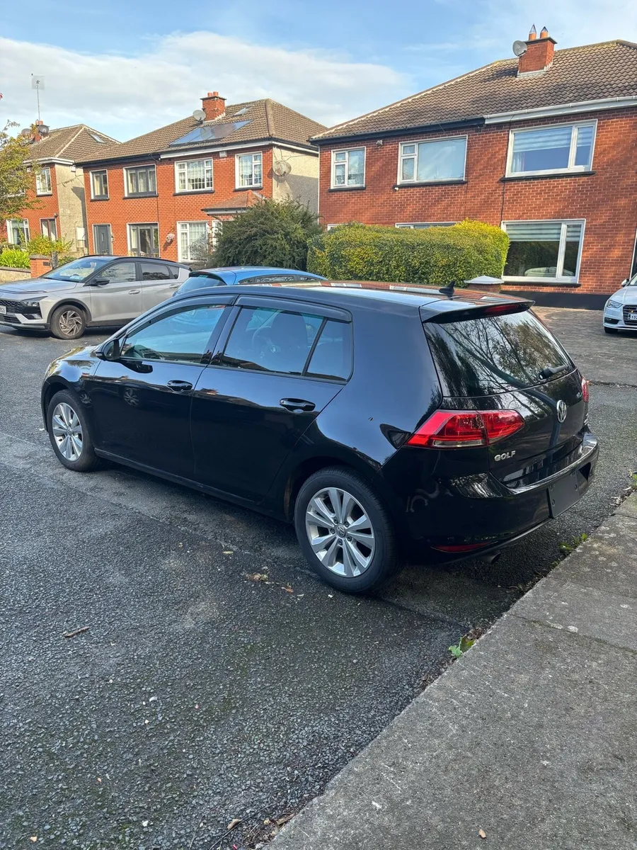 162 Volkswagen Golf - Image 4
