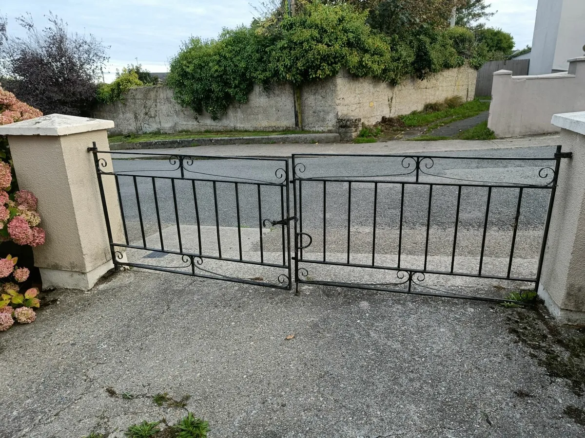 Gates - Image 3