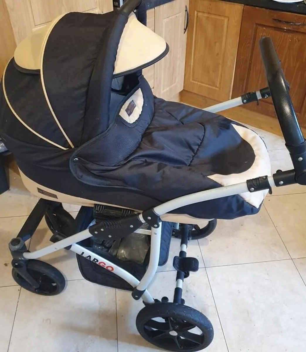 Pushchair - Image 3