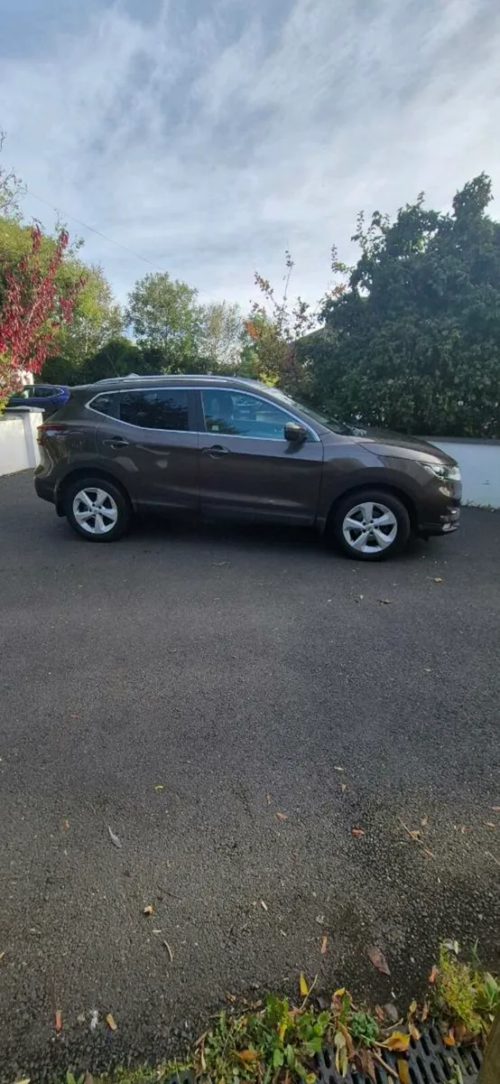 Car - Image 1