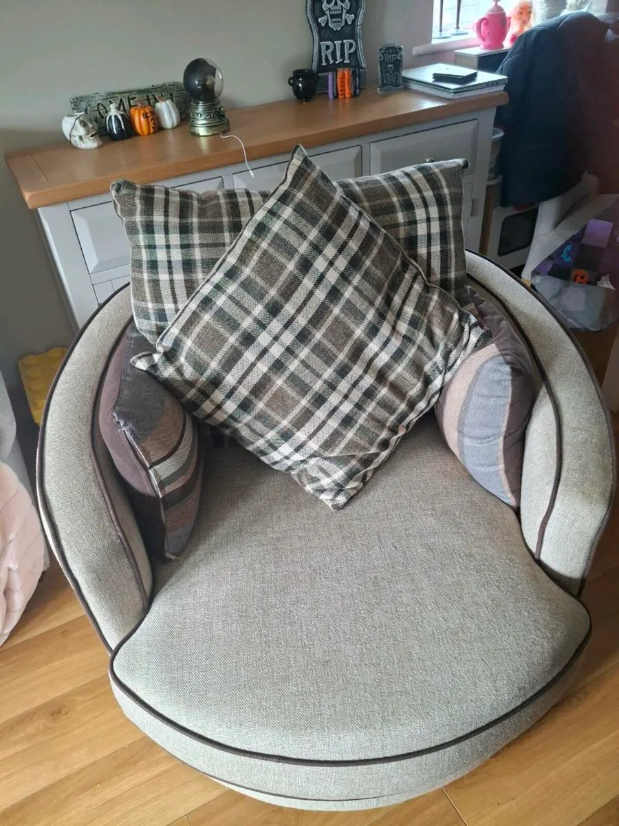 L-shaped Couch with Pouffe And Chair - Image 3